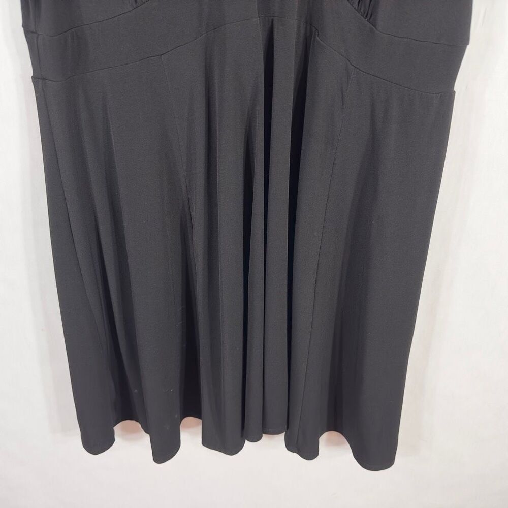 Torrid Plus Size 1X Dress Solid Black Jersey Knit Skater Short Sleeve‎ Knee 504 - Picture 7 of 11